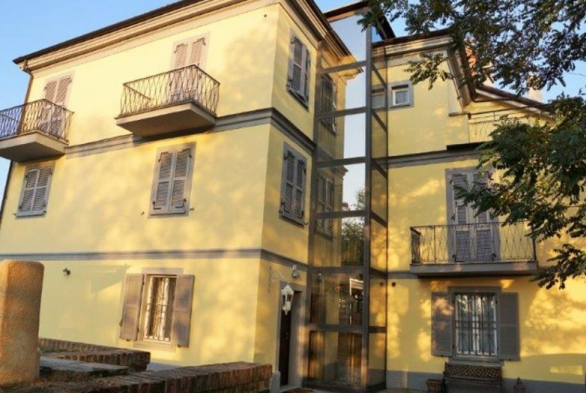 case-in-piemonte-piedmont-real-estate-panoramic-villa-b&b-panoramic-position-23