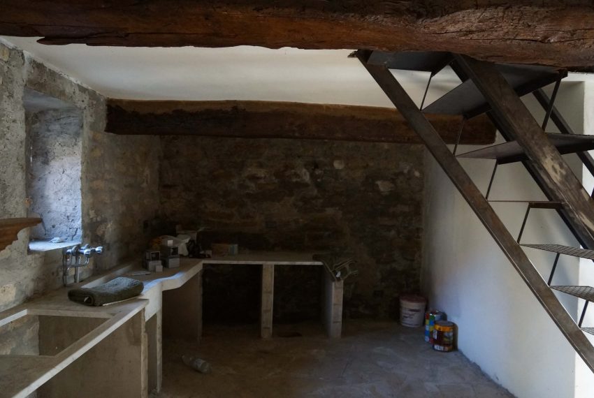 CP-1185-cravanzana-lange-alba-real-estate-property-italia-fabiana-elianne-unesco-stonehouse-italy-cottage-baita (16)