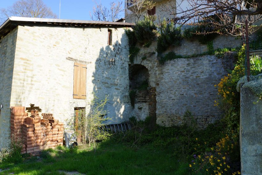CP-1185-cravanzana-lange-alba-real-estate-property-italia-fabiana-elianne-unesco-stonehouse-italy-cottage-baita (5)
