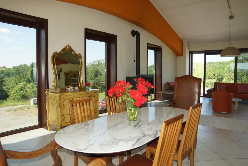 CP-1304-unesco-vineyard-winery-nizza-barbera-fabiana-elianne-realestate-caseinpiemonte-asti-homesinpiemonte (48)