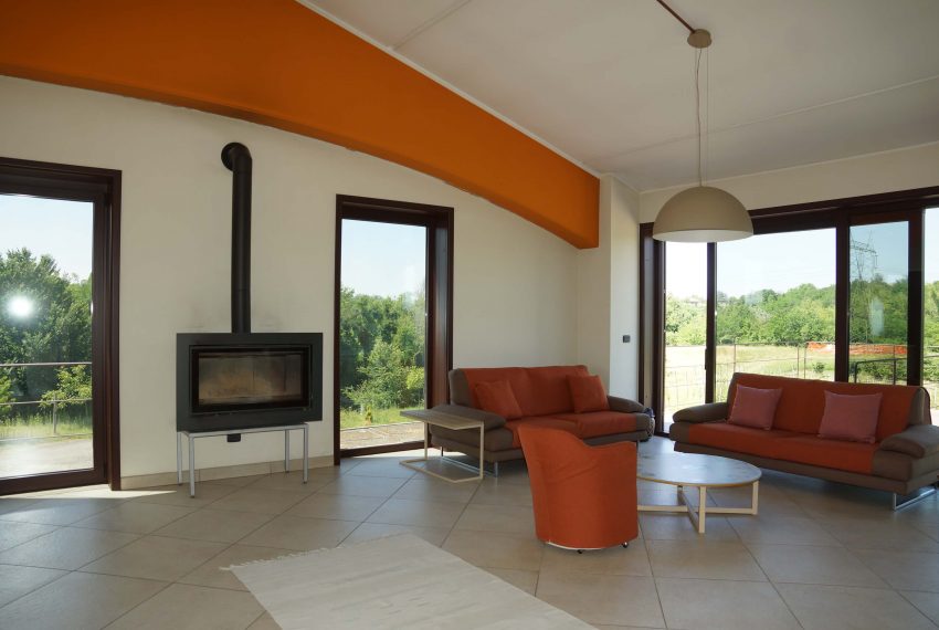 CP-1304-unesco-vineyard-winery-nizza-barbera-fabiana-elianne-realestate-caseinpiemonte-asti-homesinpiemonte (49)