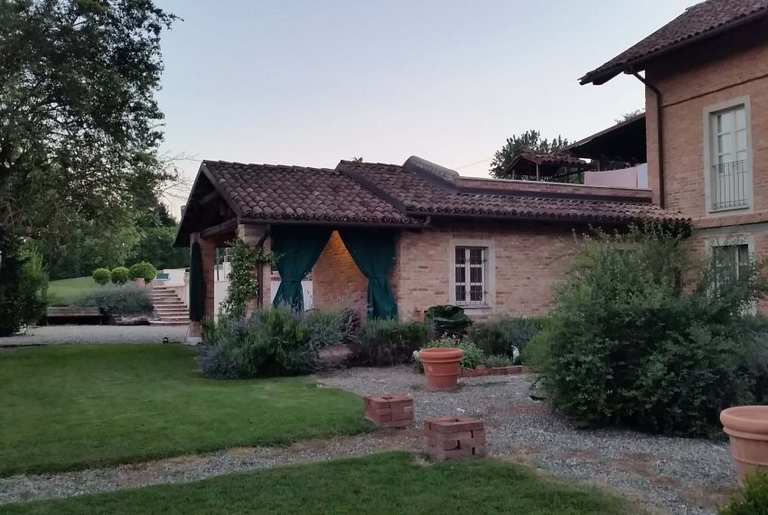 CM-1309_agliano_unesco-barbera-fabiana-nizza-elianne-caseinpiemonte-asti-realestate-homesinpiemonte-cascina-pool (13)