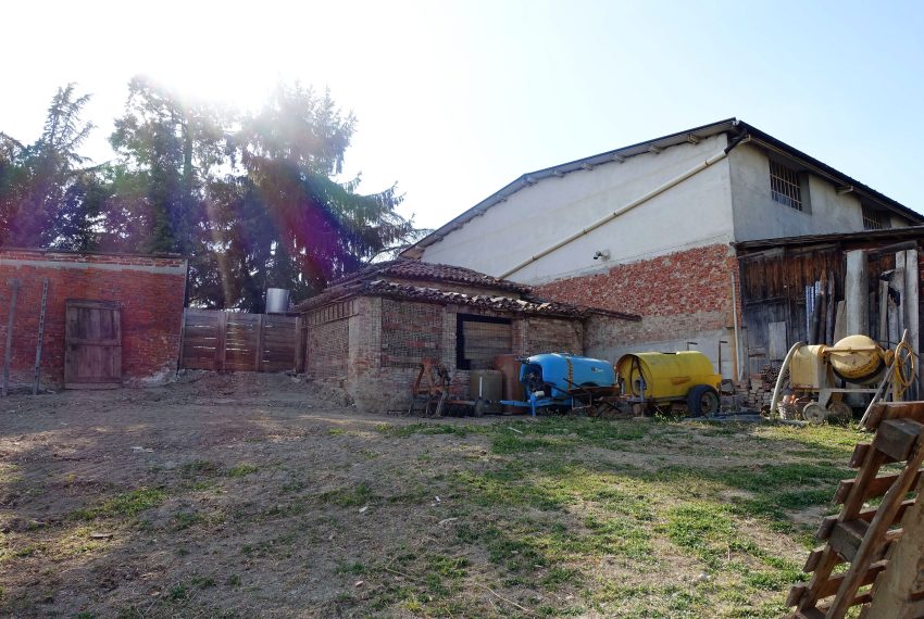 cp-1470-caseinpiemonte-sanmarzanooliveto-vineyards-unesco-winecellar-view-elianne-fabiana (11)