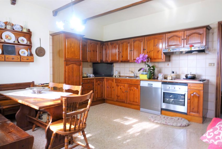 cp-1470-caseinpiemonte-sanmarzanooliveto-vineyards-unesco-winecellar-view-elianne-fabiana (4)