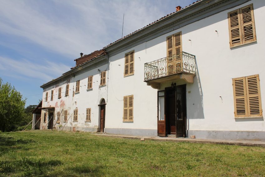 cv-1500-caseinpiemonte-realestate-unesco-nizza monferrato-unique -location-elianne-fabiana (2)