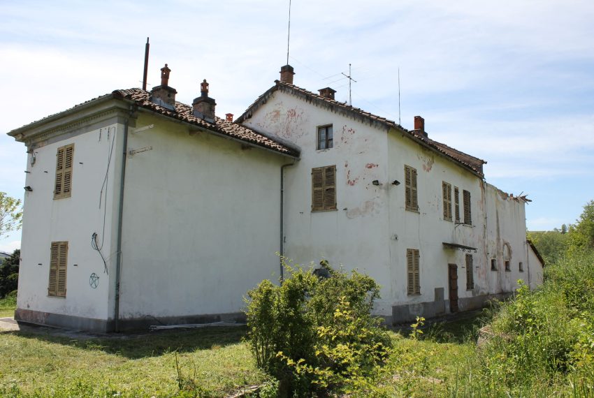 cv-1500-caseinpiemonte-realestate-unesco-nizza monferrato-unique -location-elianne-fabiana (3)