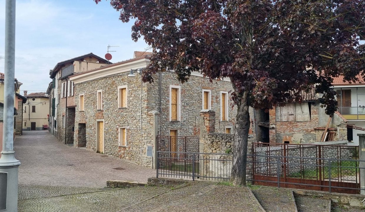CP-1568-terzo-realestate-fabiana-elianne-acquiterme-piemonte-renovation-historic-caseinpiemonte (4)