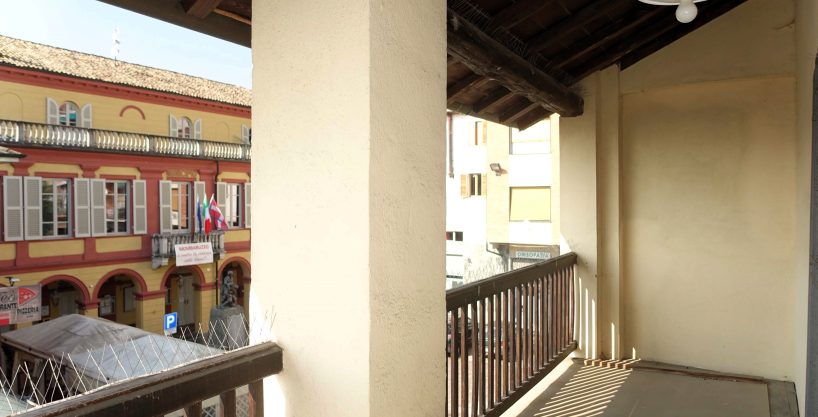 Delightful, fully renovated flat in the village centre