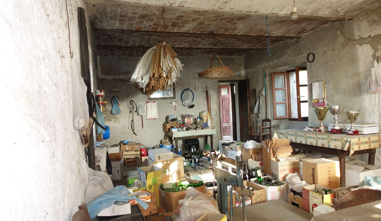 CP_1618_cascina_pietra_stoneproperty_langhe_piemonte_caseinpiemonte_elianne_realestate_unesco