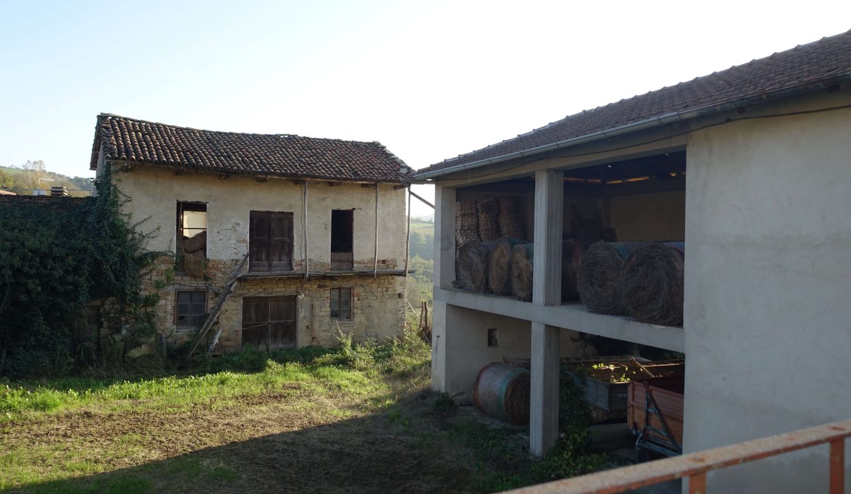 CP_1618_cascina_pietra_stoneproperty_langhe_piemonte_caseinpiemonte_elianne_realestate_unesco (3)
