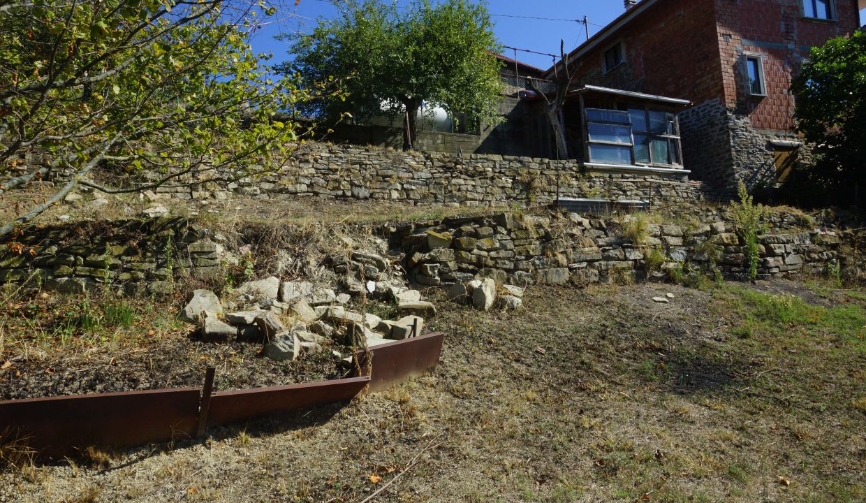 caseinpiemonte-realestate-fabiana-elianne-roccaverano-robiola-unesco-barbera-stonehouse-piemonte-langhe-cp-1389