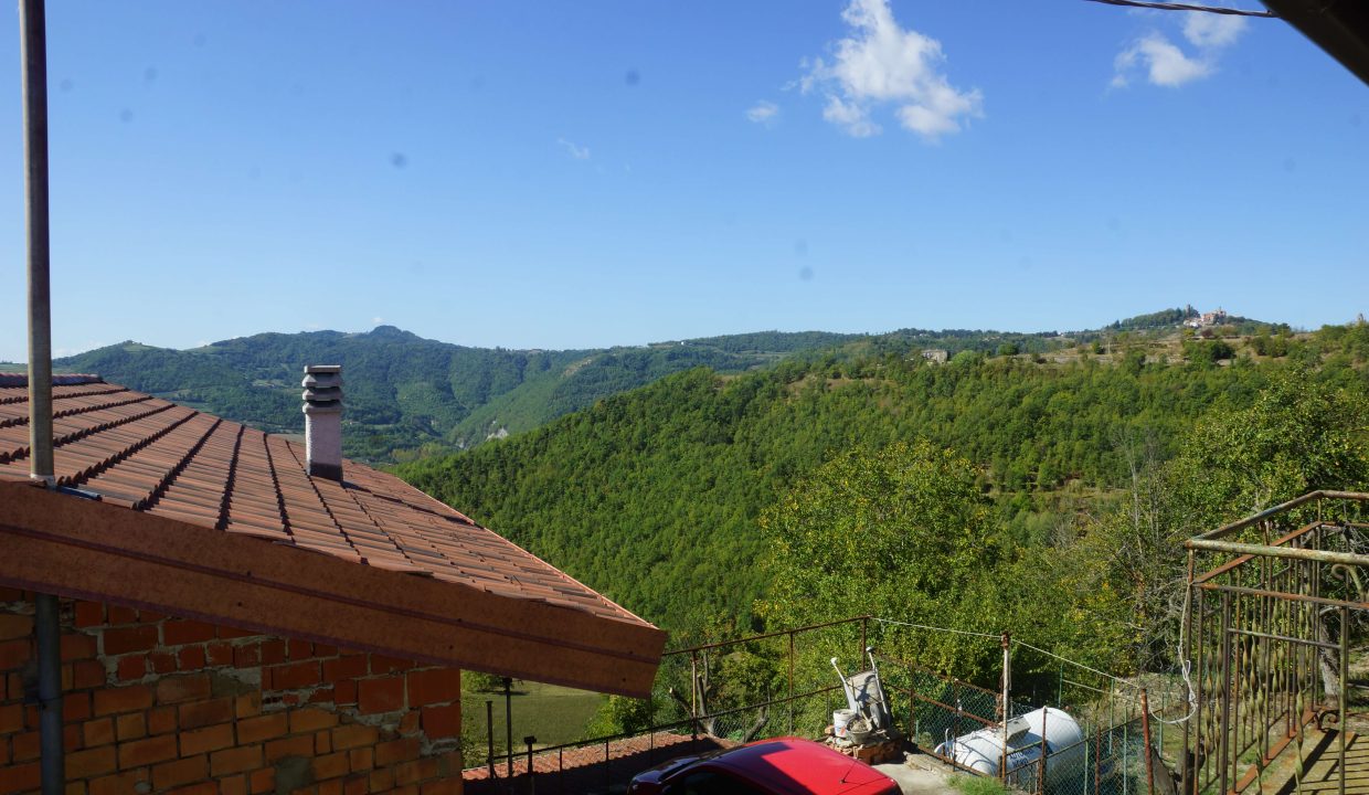 caseinpiemonte-realestate-fabiana-elianne-roccaverano-robiola-unesco-barbera-stonehouse-piemonte-langhe-cp-1389 (11)