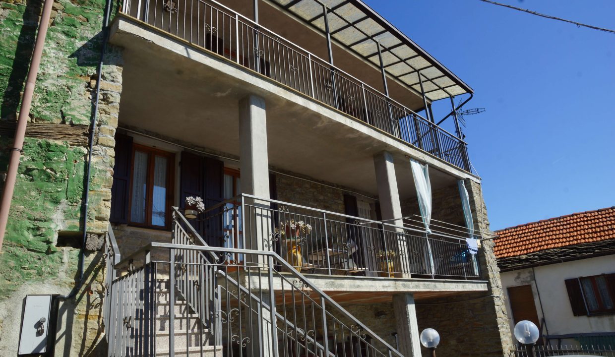 caseinpiemonte-realestate-fabiana-elianne-roccaverano-robiola-unesco-barbera-stonehouse-piemonte-langhe-cp-1389 (13)