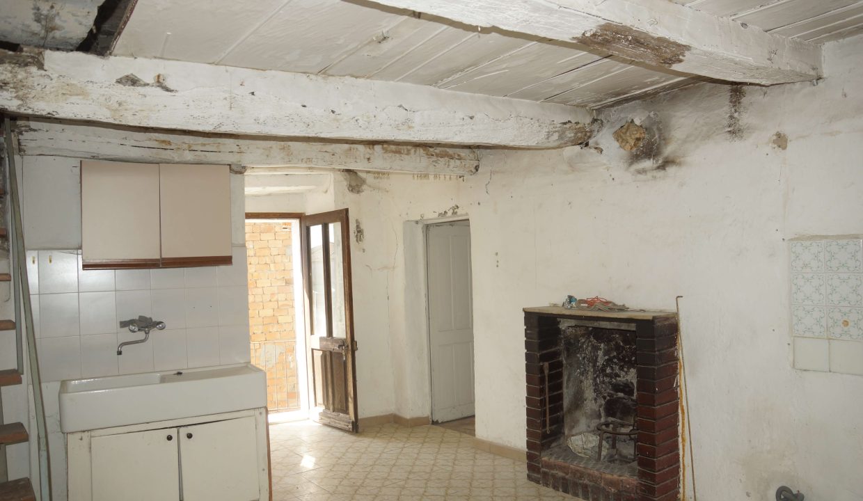 caseinpiemonte-realestate-fabiana-elianne-roccaverano-robiola-unesco-barbera-stonehouse-piemonte-langhe-cp-1389 (8)