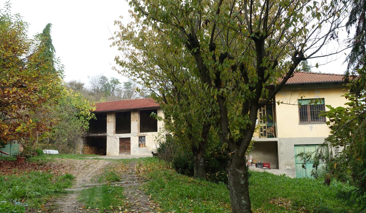 caseinpiemonte_fabiana_elianne_realestate_mango_unesco_piemonte_stone_cascina_views_panoramic_moscato (11)