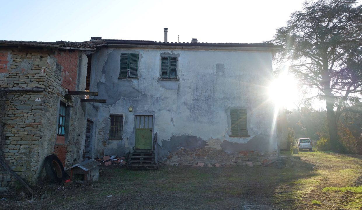 CP-1629_piemonte_stone_pietra_cascina_sessame_caseinpiemonte_elianne_fabiana_unesco_realestate (5)