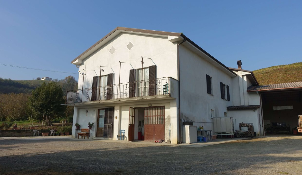 CP_1626_caseinpiemonte_unesco_barbera_vineyards_piemonte_fabiana_elianne_castelnuovo_mombercelli_cascina_farm (10)