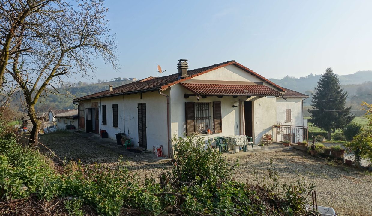 CP_1626_caseinpiemonte_unesco_barbera_vineyards_piemonte_fabiana_elianne_castelnuovo_mombercelli_cascina_farm (8)