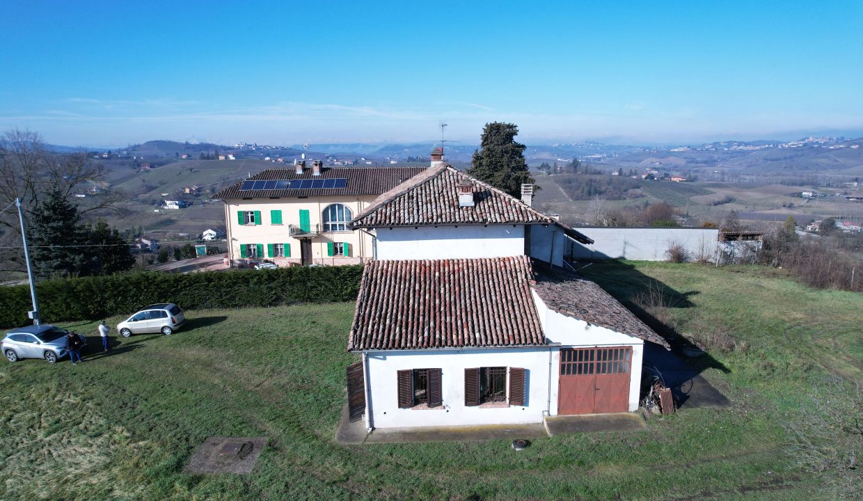 CM-1631_sanmarzano_unesco_barbera_nizza_elianne_caseinpiemonte_fabiana_realestate_cascina (5)