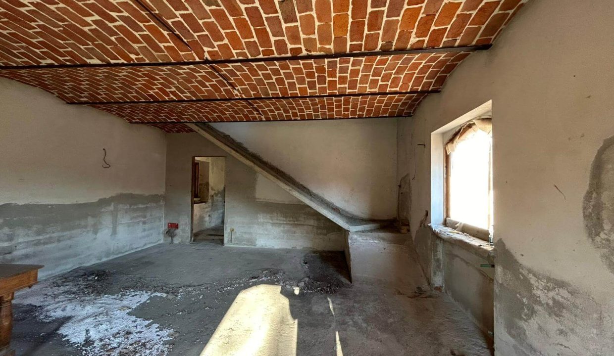 CM-1633_rocca_emmeffe_elianne_fabian_caseinpiemonte_casainpiemonte_realestate_unesco_asti_monferrato (7)