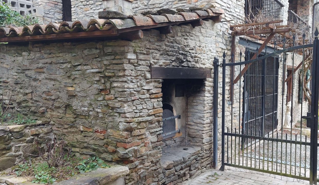 CP-1638_canelli_cassinasco_unesco_barbera_fabiana_elianne_monferrato_caseinpiemonte_realestate_forest_woods (21)