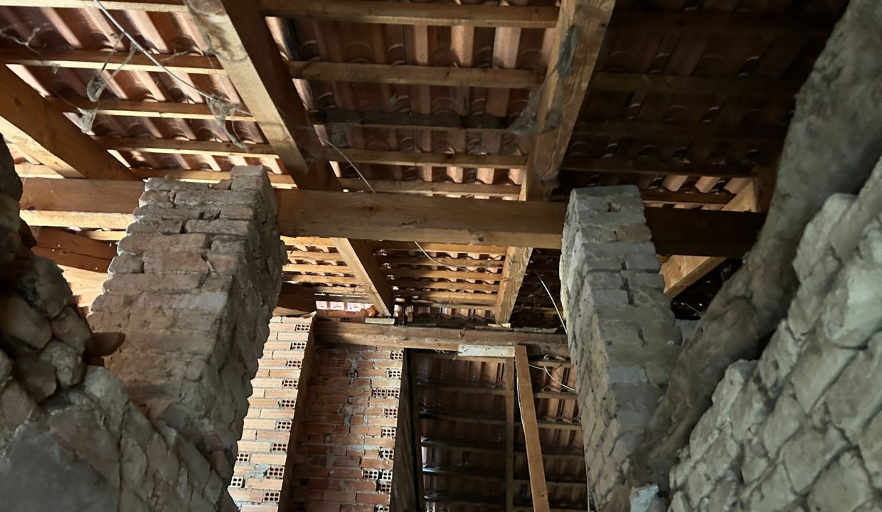 8a0c7754-8385-41c8-8662-c932b9bb1d02Asti_CaseinPiemonte_Barbera_Monferrato_UNESCO_Countryside_home_montaldoscarampi_CM1645_