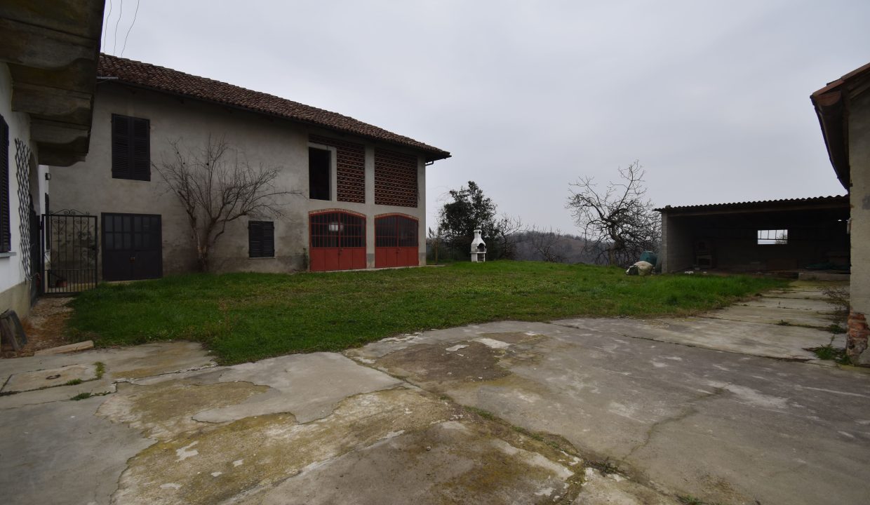 _Asti_CaseinPiemonte_Barbera_Monferrato_UNESCO_Cascina_3595