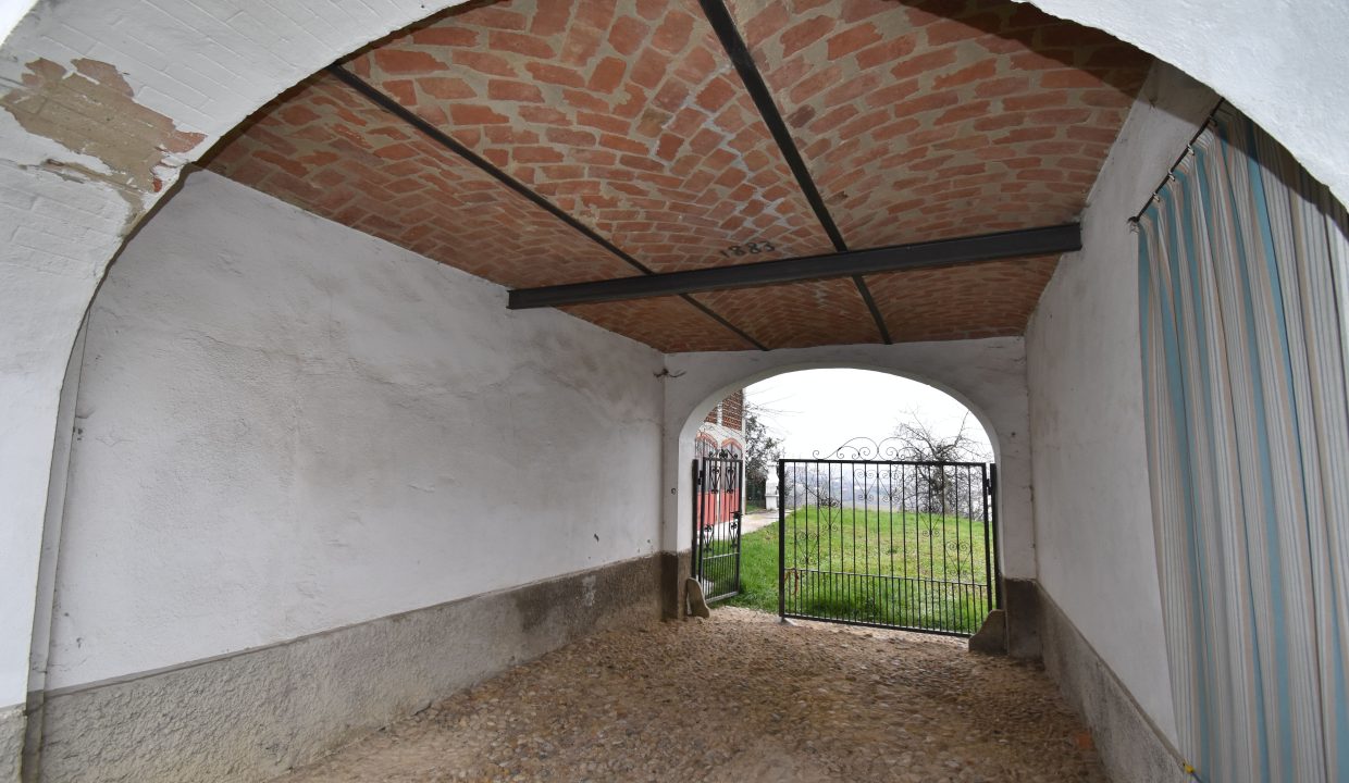 _Asti_CaseinPiemonte_Barbera_Monferrato_UNESCO_Cascina_3602