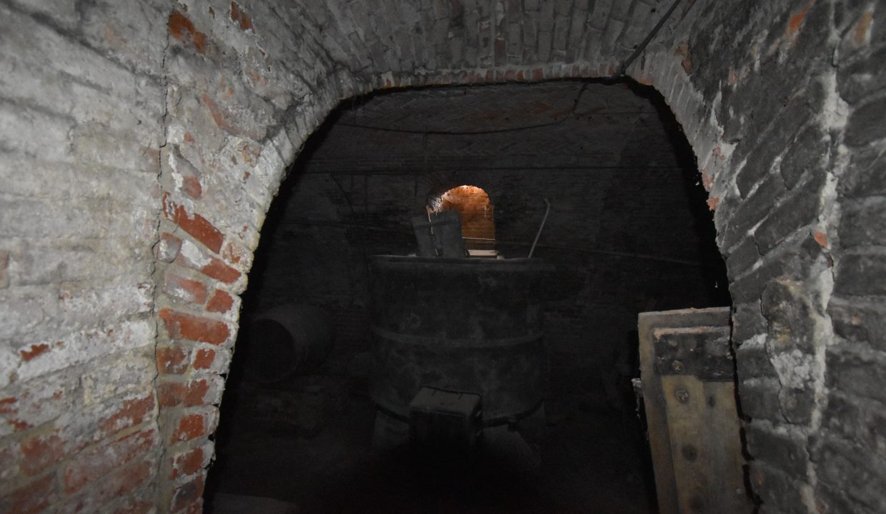 _Asti_CaseinPiemonte_Barbera_Monferrato_UNESCO_Cascina_3604