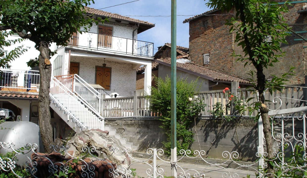 Casa 5Asti_CaseinPiemonte_Barbera_Monferrato_UNESCO_Countryside_home_montaldoscarampi_CM1645_