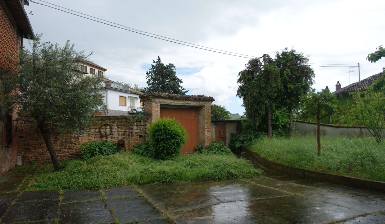 CaseinPiemonte_Fontanile_Monferrato_Barbera_cp-1656.jpg08027