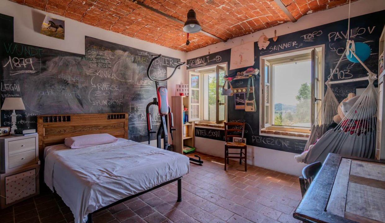 CaseinPiemonte_Cortandone_Monferrato_Immobiliare_barbera_cm-1678.jpg_1374