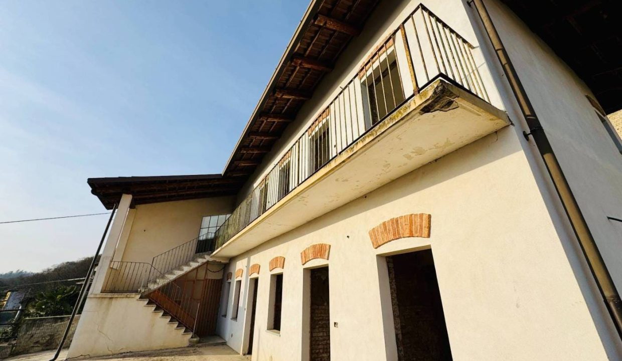 xxl (1)CaseinPiemonte_Cornelianod'Alba_Roero_Immobiliare_arneis_cm1677