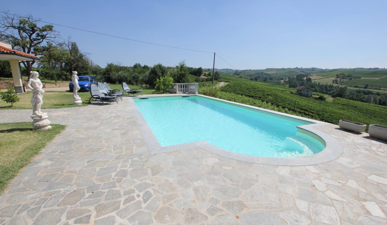 caseinpiemonte_nizzamonferrato_monferrato_barbera_pool_cascina_farmhouse_cv-1861_0022