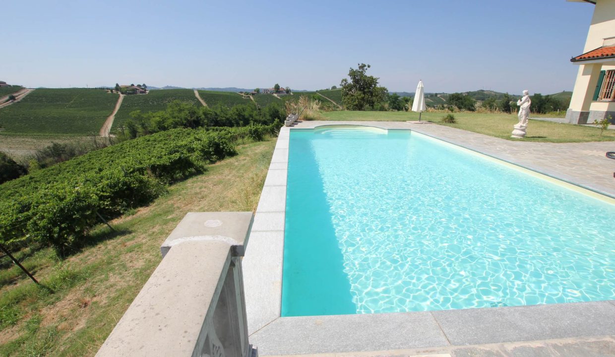 caseinpiemonte_nizzamonferrato_monferrato_barbera_pool_cascina_farmhouse_cv-1861_0032