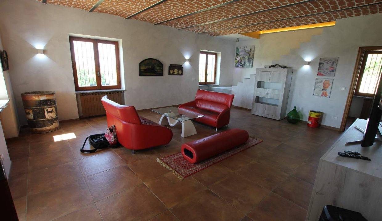 caseinpiemonte_nizzamonferrato_monferrato_barbera_pool_cascina_farmhouse_cv-1861_9957