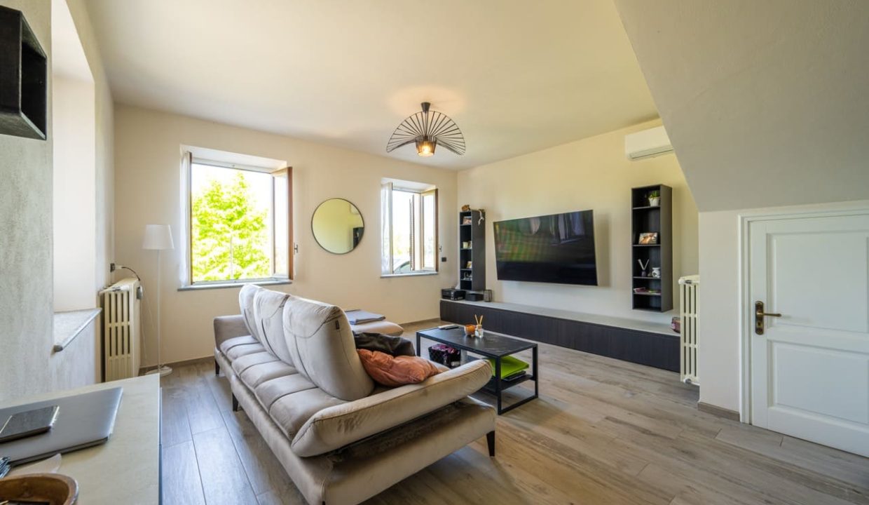 caseinpiemonte_sandamianodasti_roero_barbera_nebbiolo_pool_cascina_bb_cl-1684_0995 Large