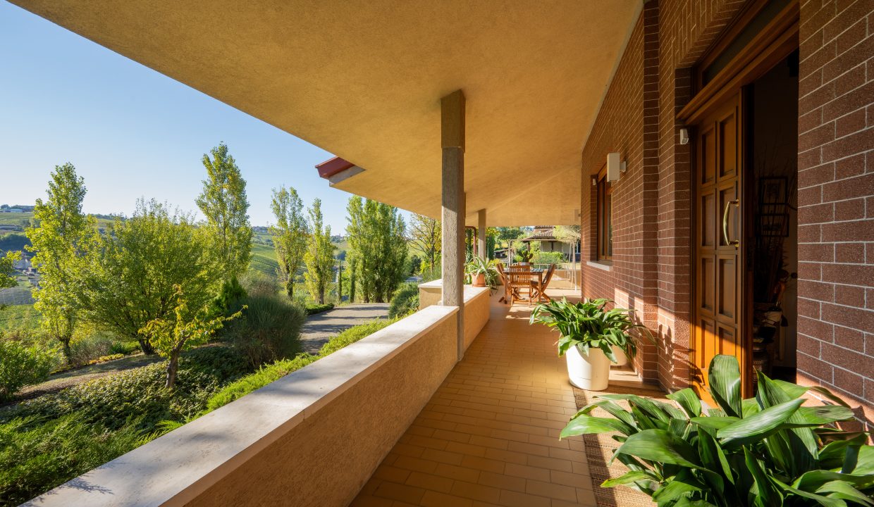 CaseinPiemonte_Barbaresco_TreStelle_Langhe_Immobiliare_barbaresco_nebbiolo_cl-1685_2016