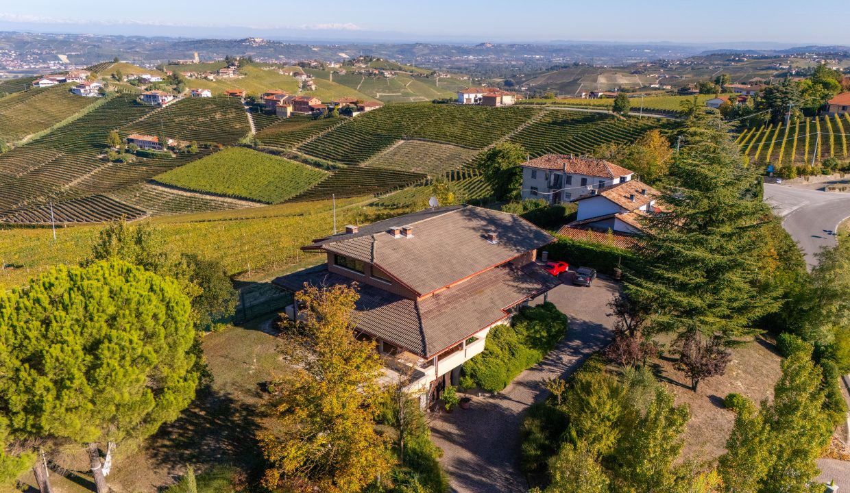 CaseinPiemonte_Barbaresco_TreStelle_Langhe_Immobiliare_barbaresco_nebbiolo_cl-1685_20250929095056_0010_D