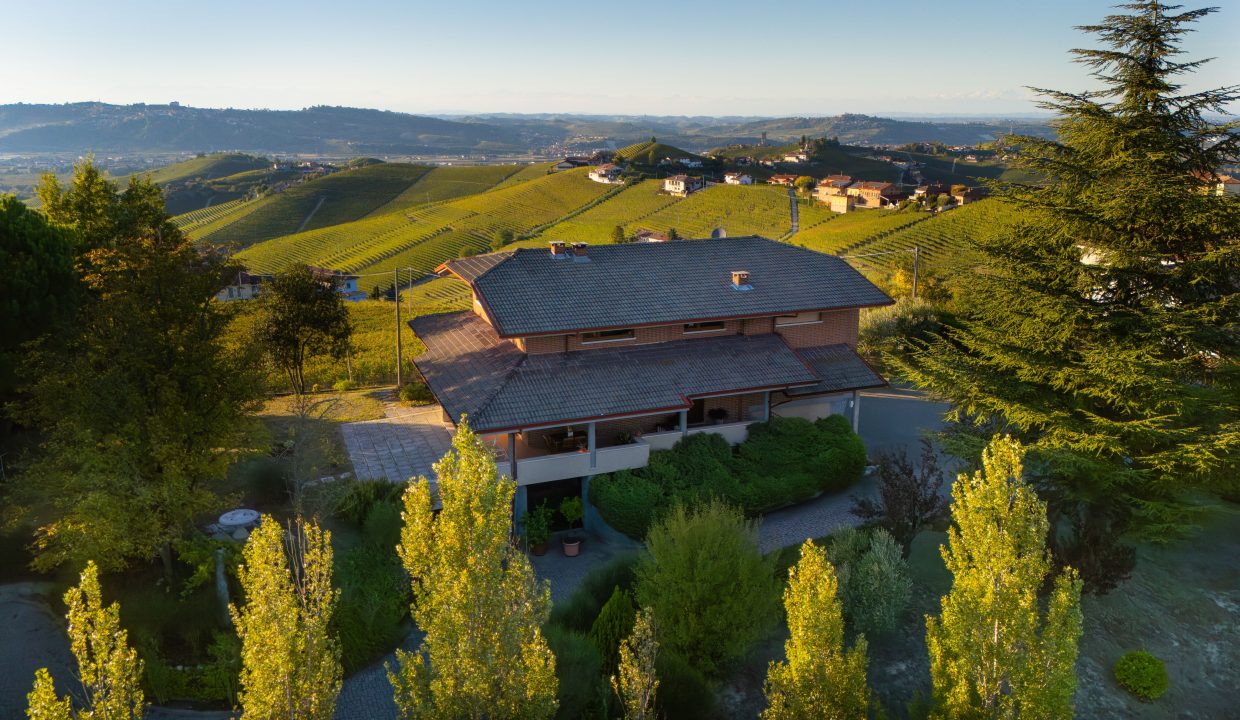 CaseinPiemonte_Barbaresco_TreStelle_Langhe_Immobiliare_barbaresco_nebbiolo_cl-1685_20250929181450_0005_D