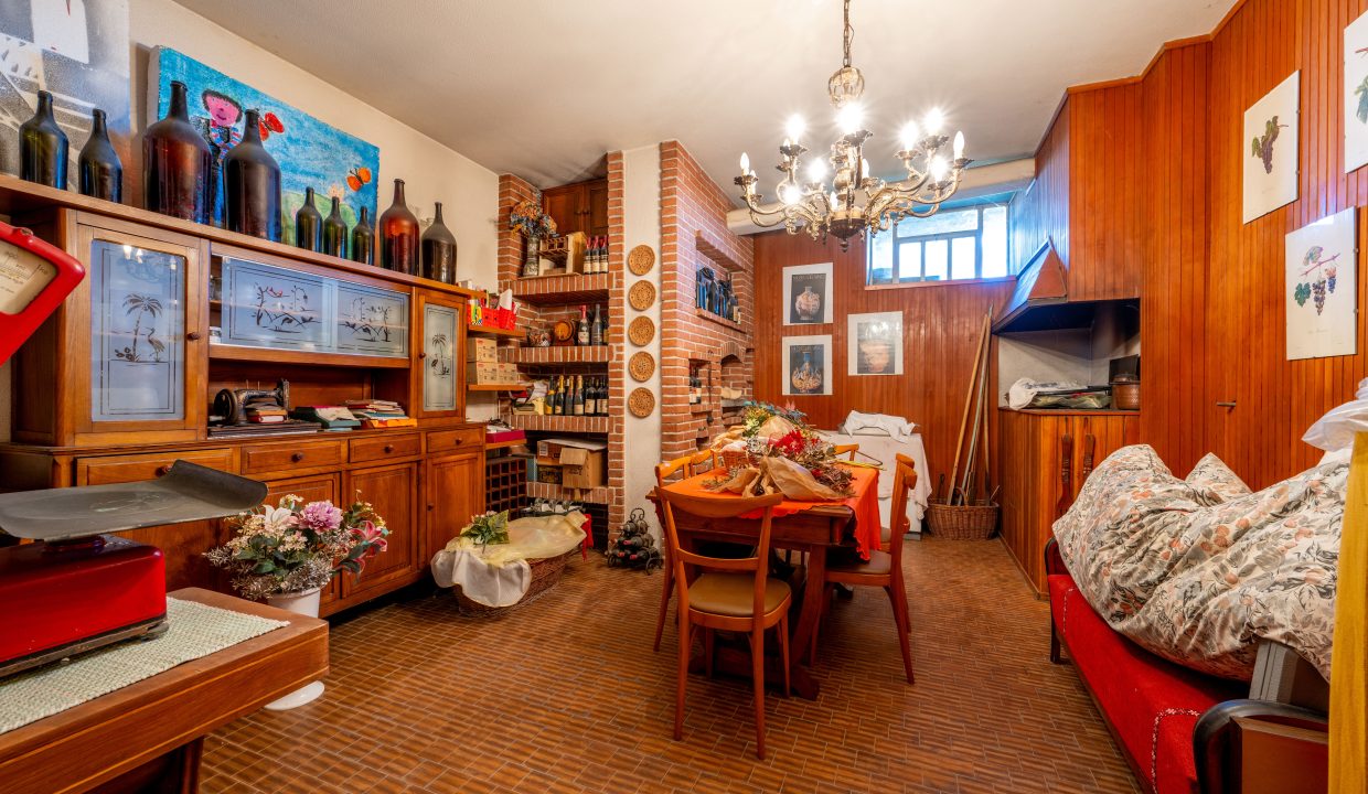 CaseinPiemonte_Barbaresco_TreStelle_Langhe_Immobiliare_barbaresco_nebbiolo_cl-1685_2194