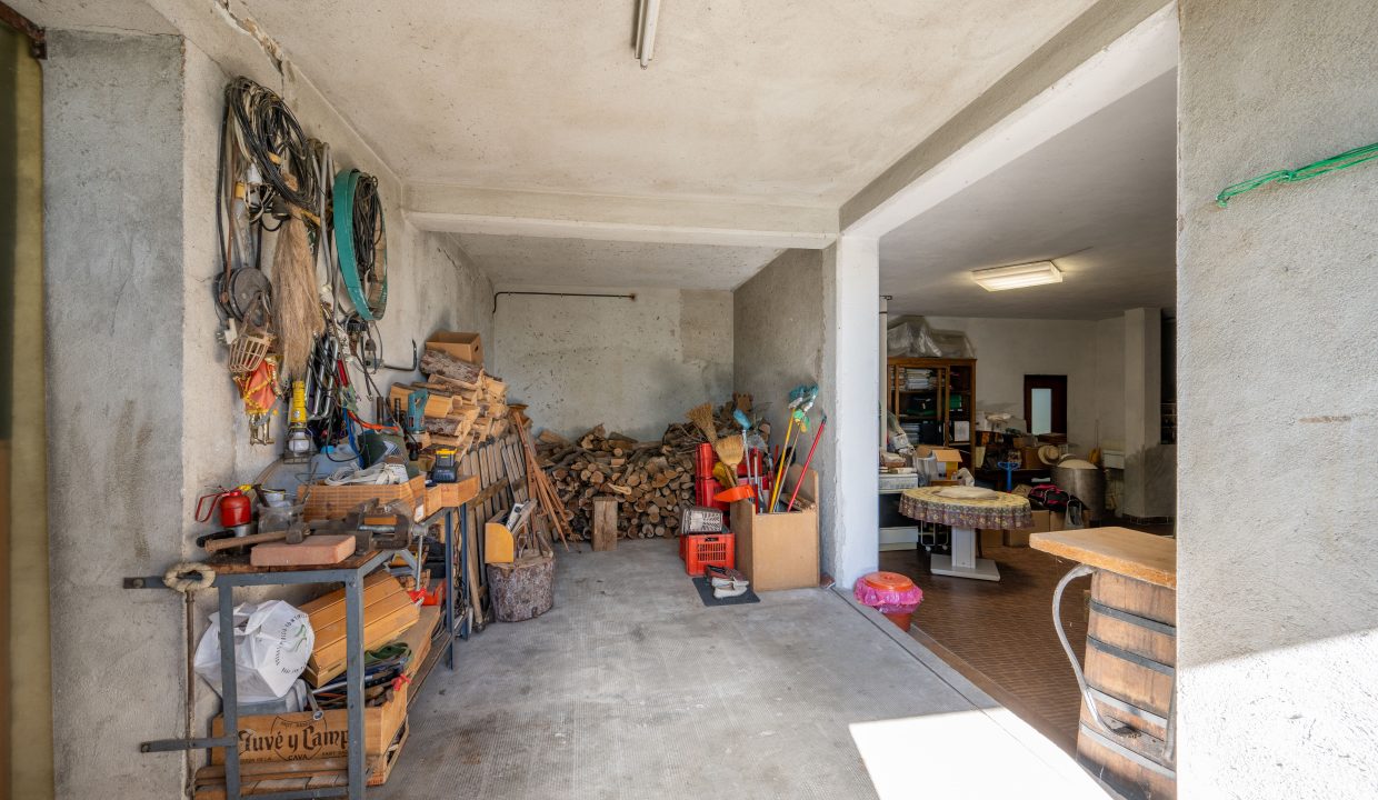 CaseinPiemonte_Barbaresco_TreStelle_Langhe_Immobiliare_barbaresco_nebbiolo_cl-1685_2203