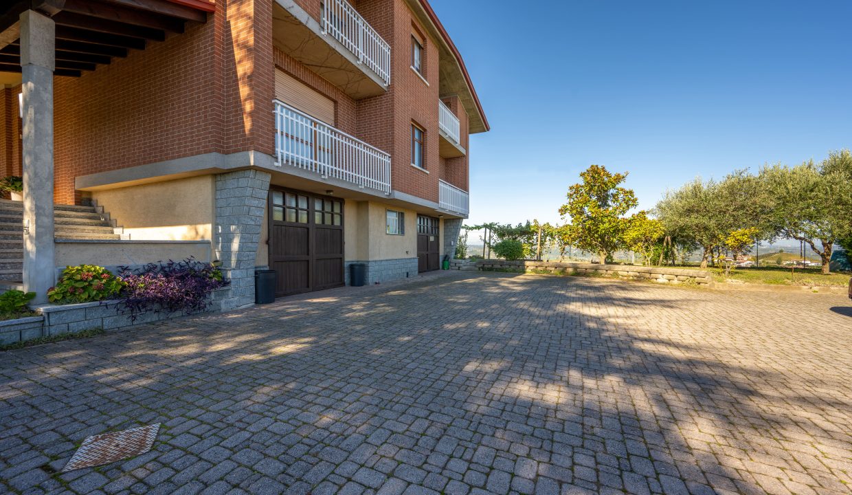 CaseinPiemonte_Barbaresco_TreStelle_Langhe_Immobiliare_barbaresco_nebbiolo_cl-1685_2219