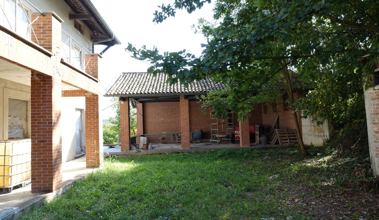 caseinpiemonte_canelli_home_monferrato_barbera_piemonte_cp-168608873