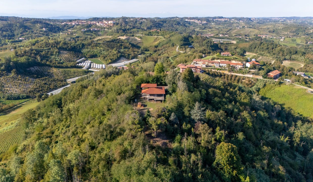 CL-1697_SommarivaPerno_fabiana_elianne_unesco_roero_piemonte_alba.jpg_20250906173226_0023_D