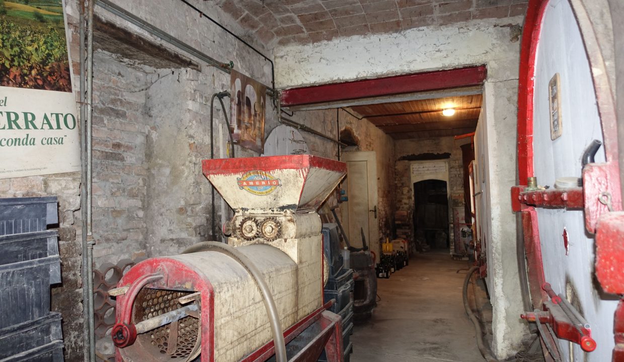 CP-1695_Costigliole_fabiana_elianne_unesco_barbera_piemonte_asti_nizza_alba (1)