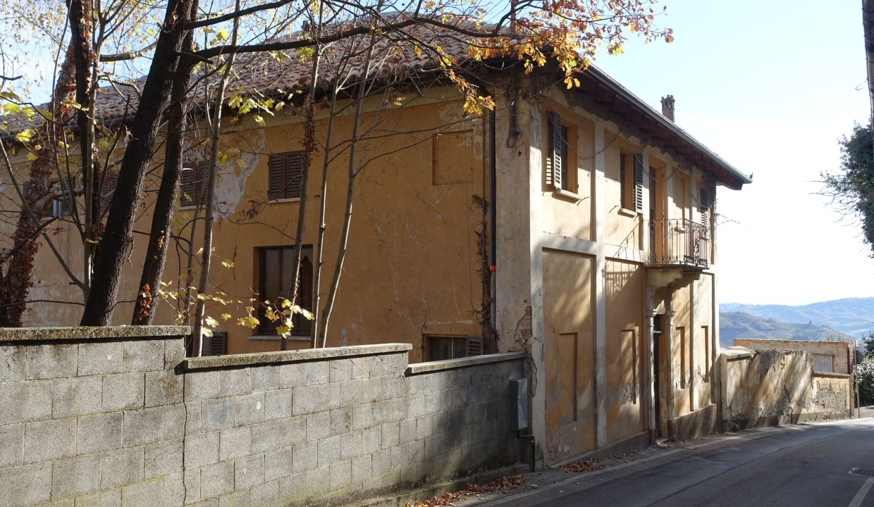 CP-1700_Calosso_fabiana_elianne_unesco_monferrato_barbera_piemonte.jpg09316