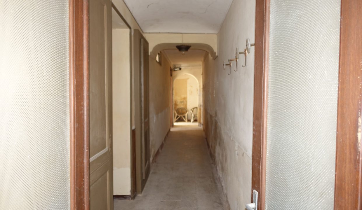 CP-1700_Calosso_fabiana_elianne_unesco_monferrato_barbera_piemonte.jpg09338