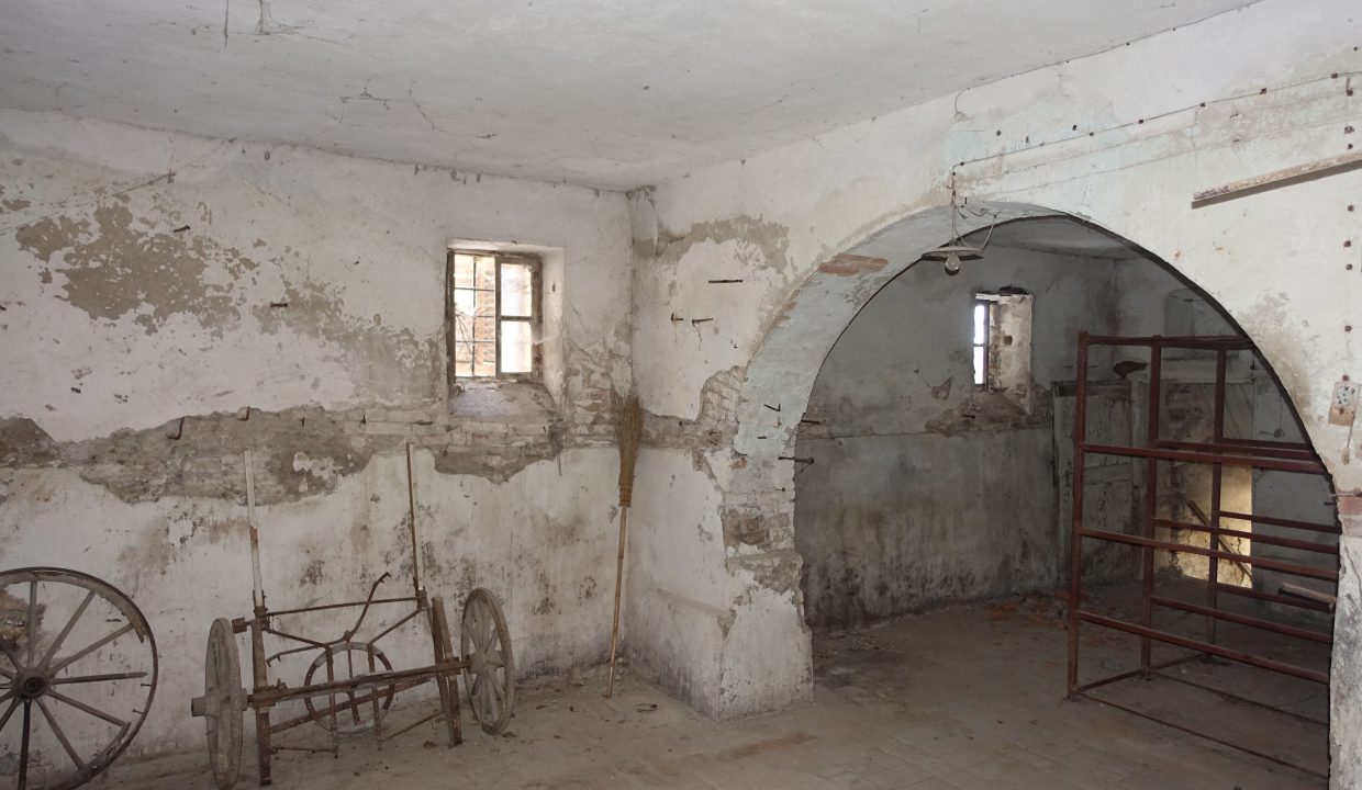 CP-1700_Calosso_fabiana_elianne_unesco_monferrato_barbera_piemonte.jpg09340