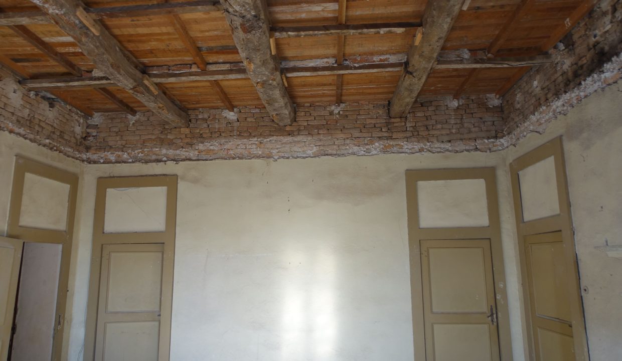 CP-1700_Calosso_fabiana_elianne_unesco_monferrato_barbera_piemonte.jpg09359